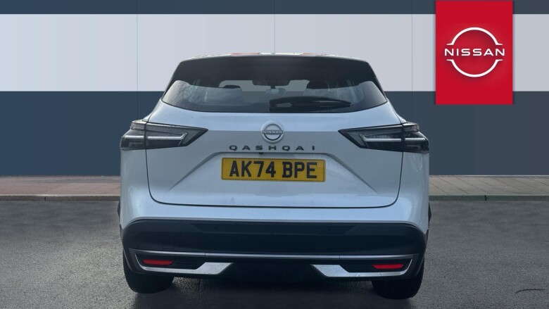 Nissan Qashqai 1.3 DiG-T MH Acenta Premium 5dr Petrol Hatchback